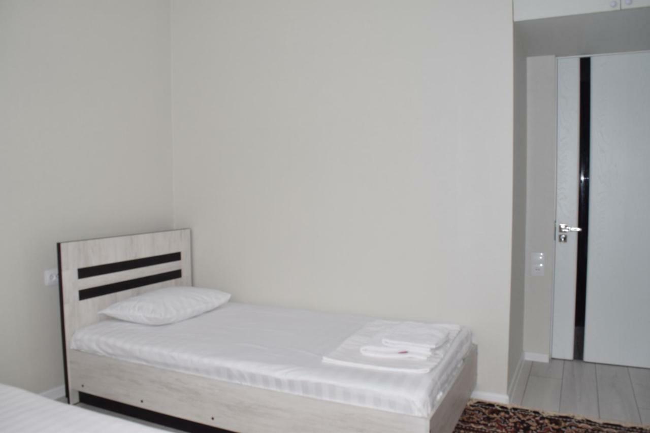 Hostel Sebzor Tasjkent Buitenkant foto